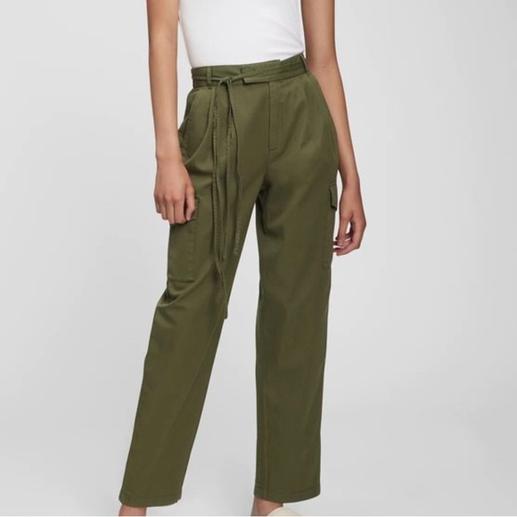 GAP High Rise Pleated Cargo Pants with Washwell - Picture 1 of 5